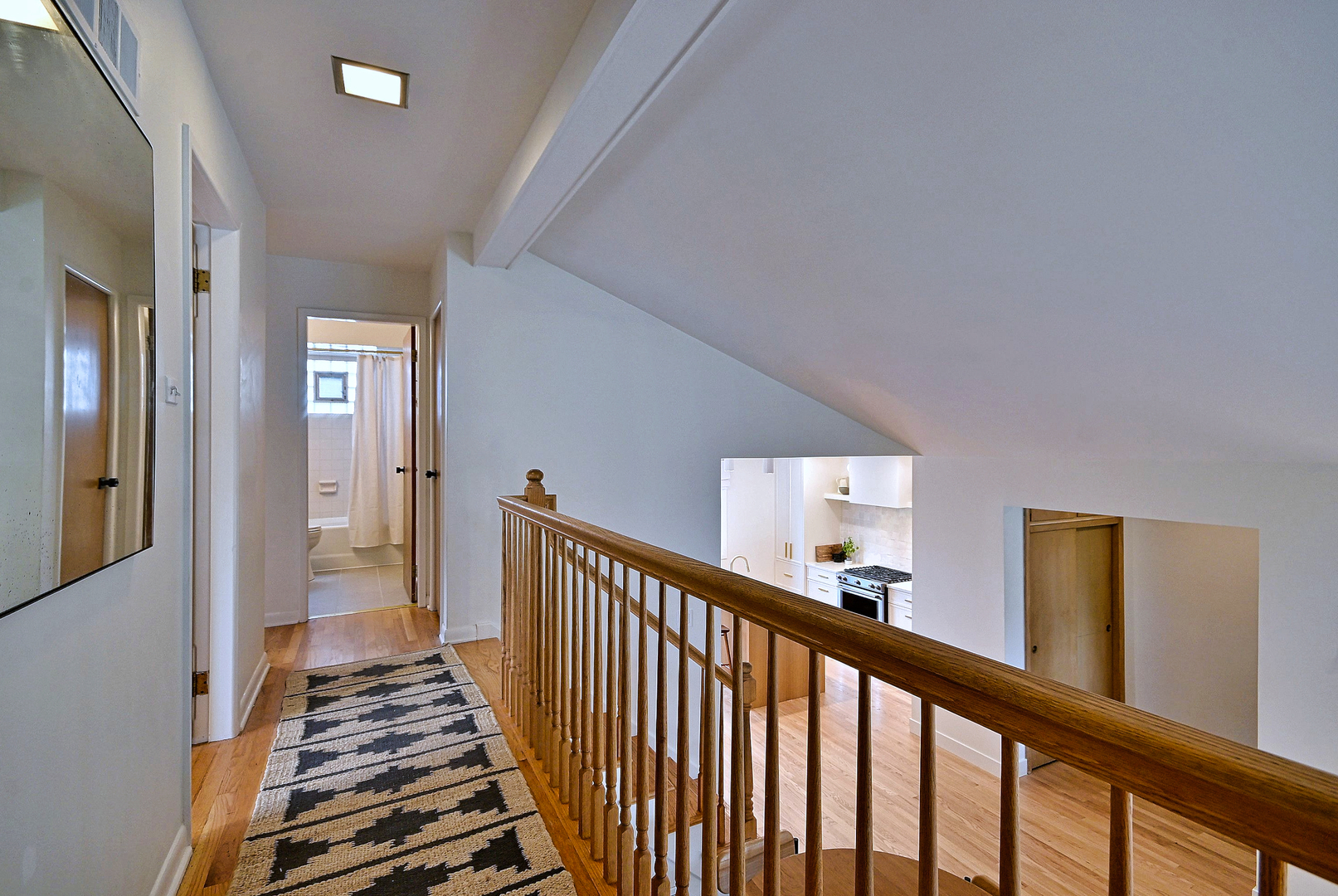 326 E Huntington Lane