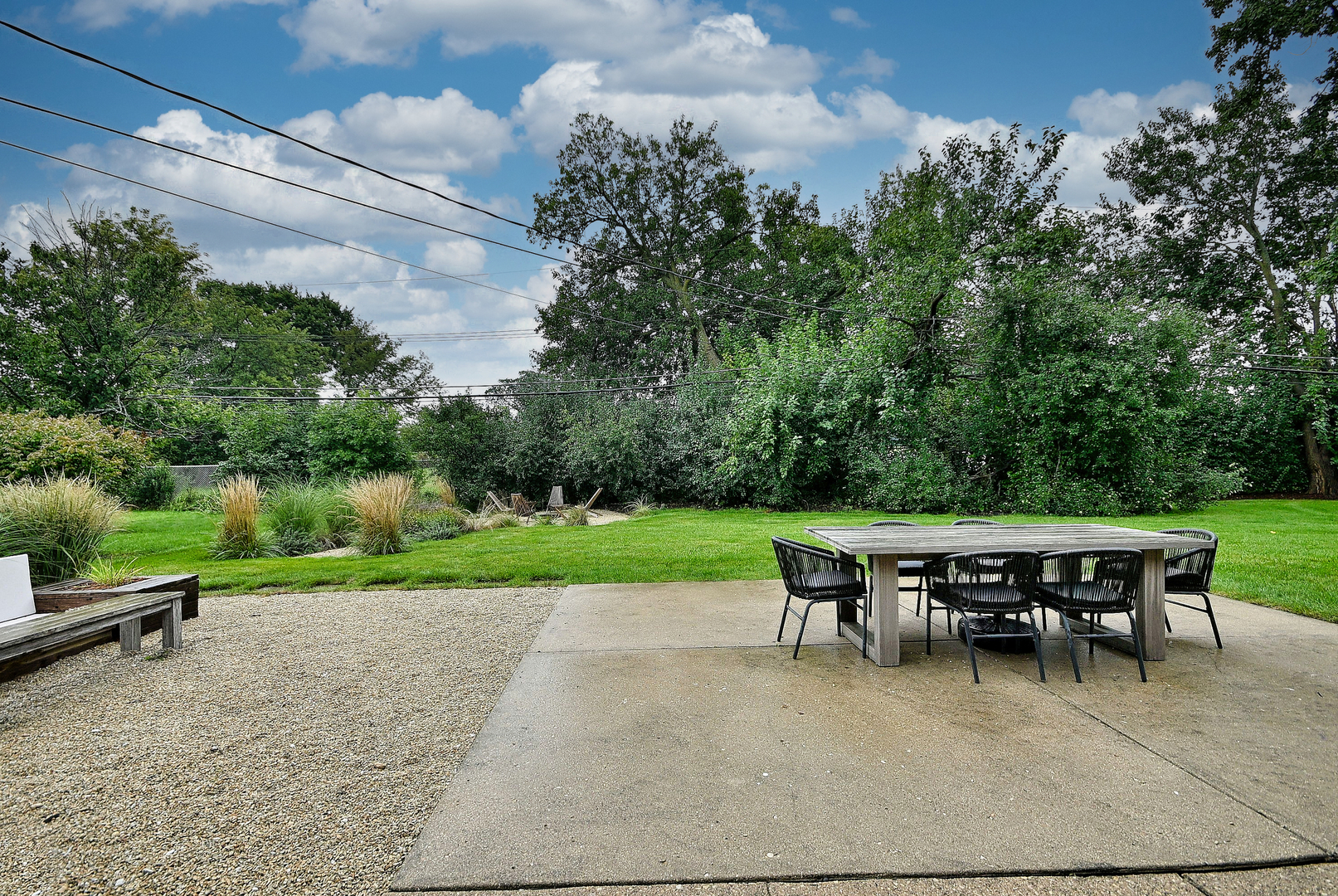 326 E Huntington Lane