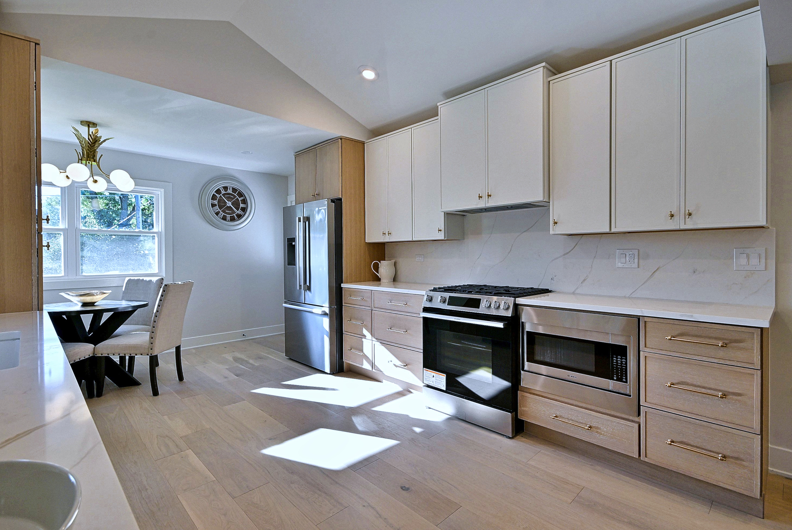 800 S Swain Avenue