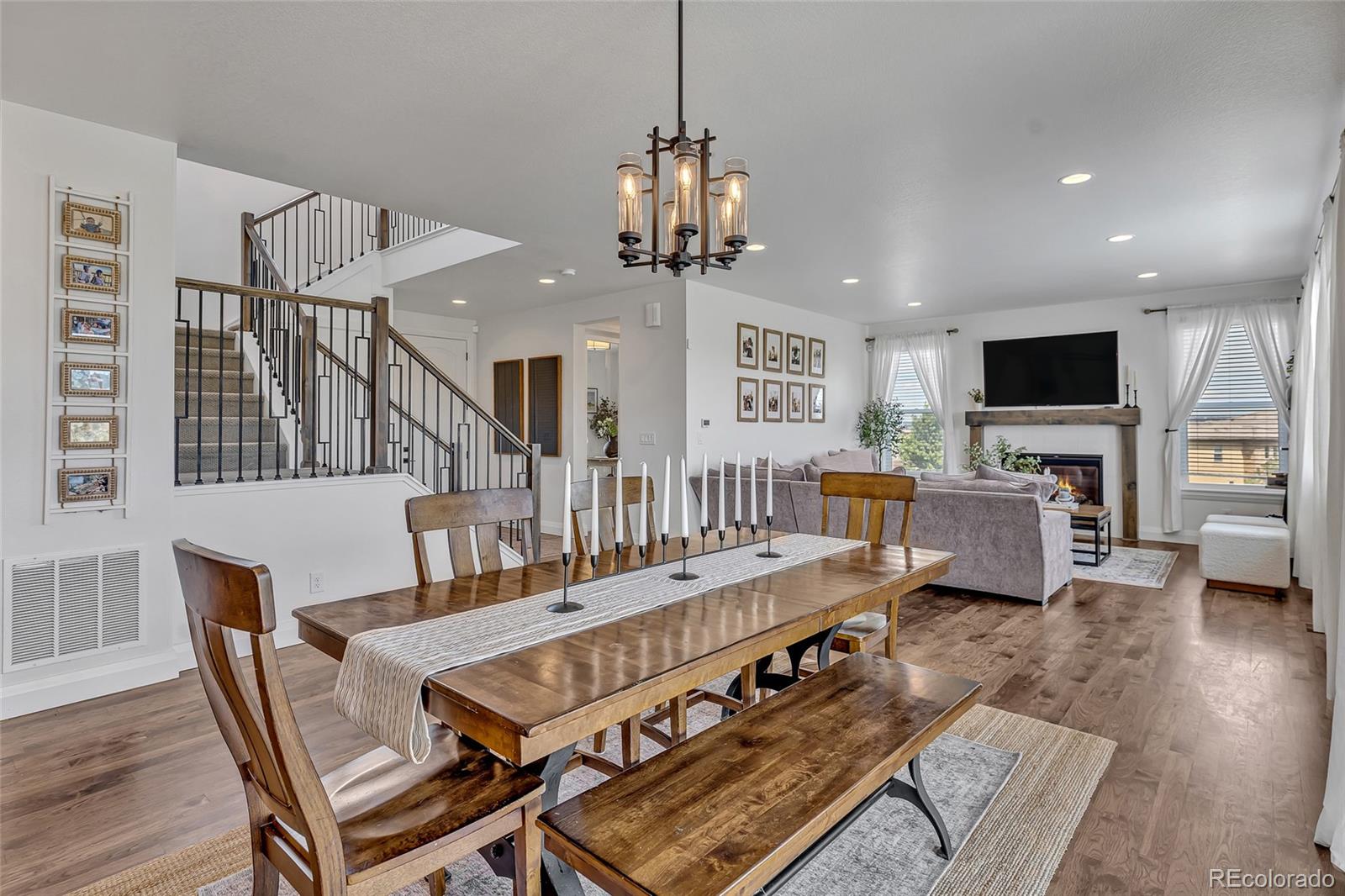4880 Crescent Moon Place