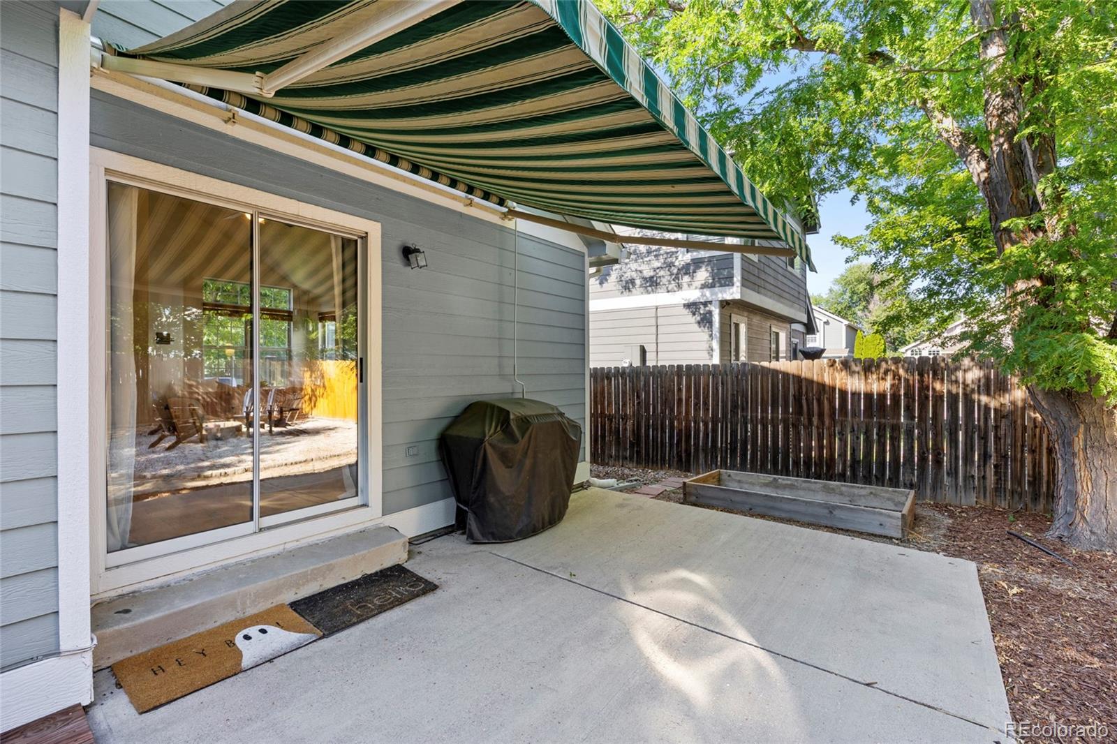 7316 W 97th Place