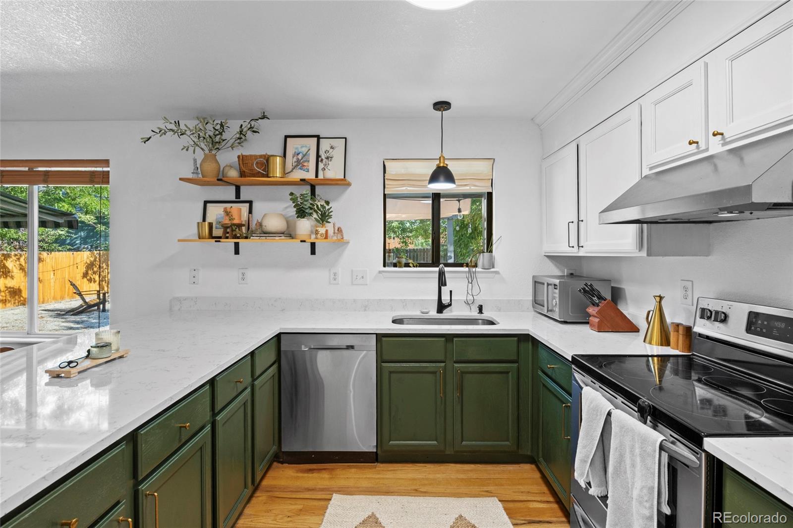 7316 W 97th Place