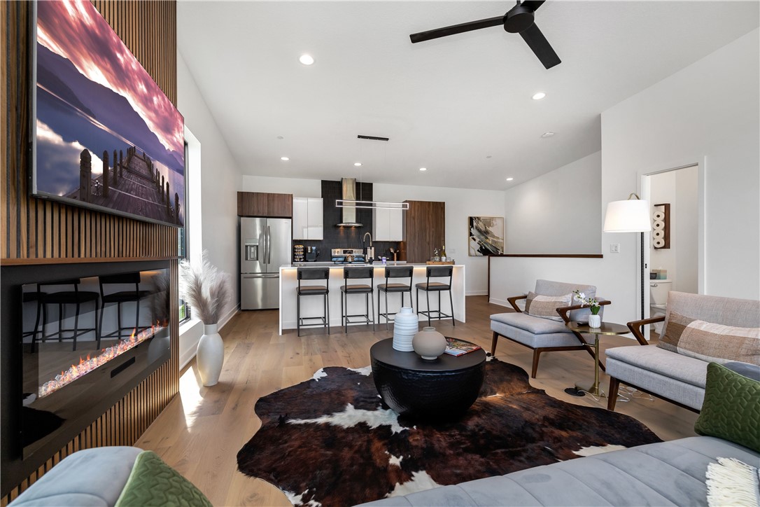550 Indianola Road 4