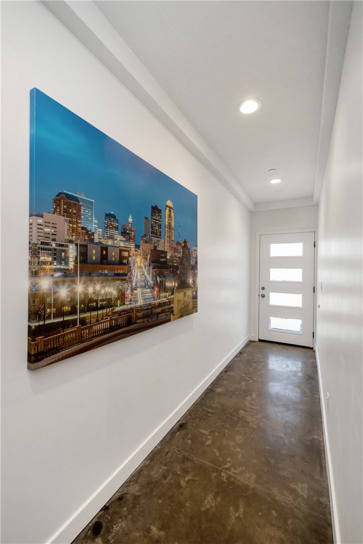 550 Indianola Road 4