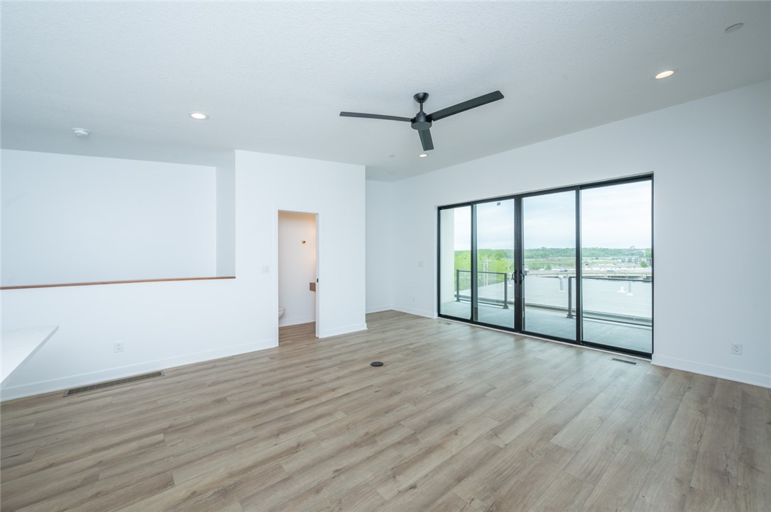 550 Indianola Road 10