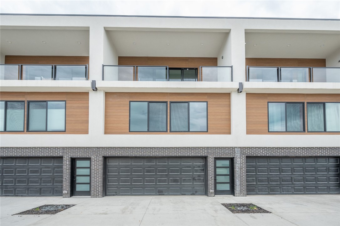 550 Indianola Road 10