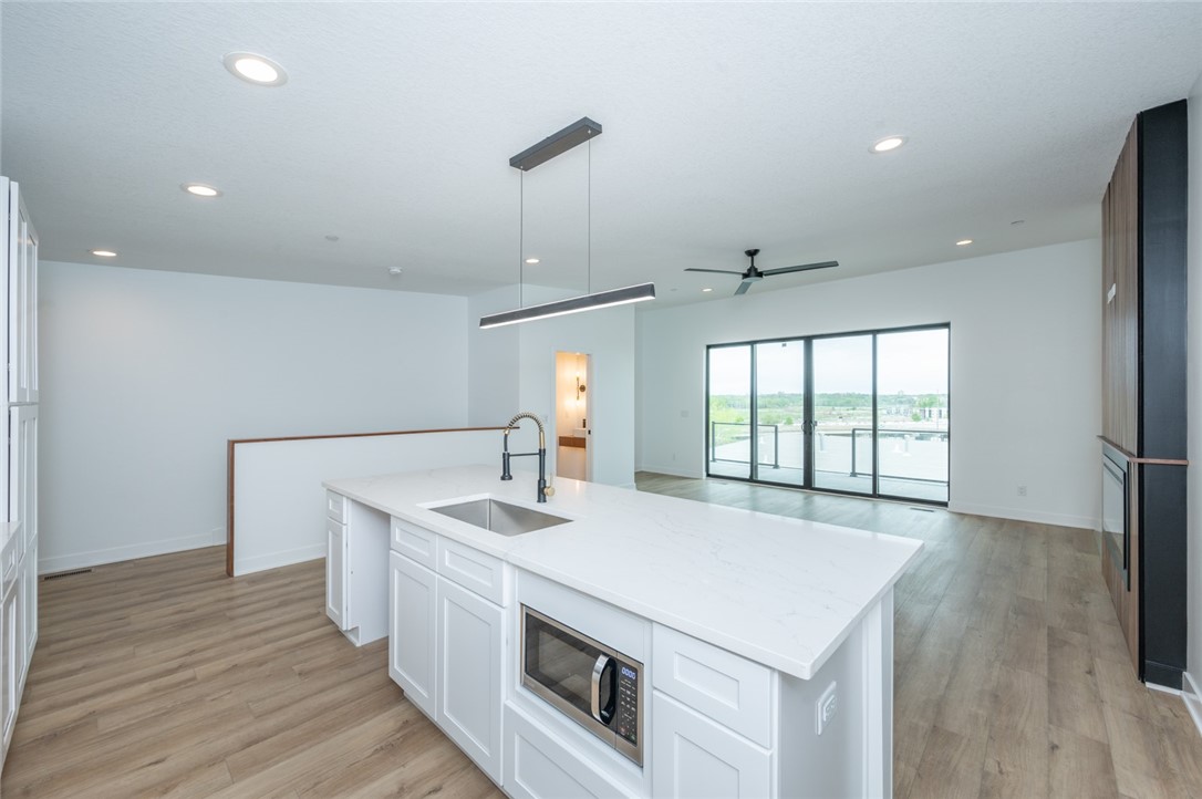 550 Indianola Road 10