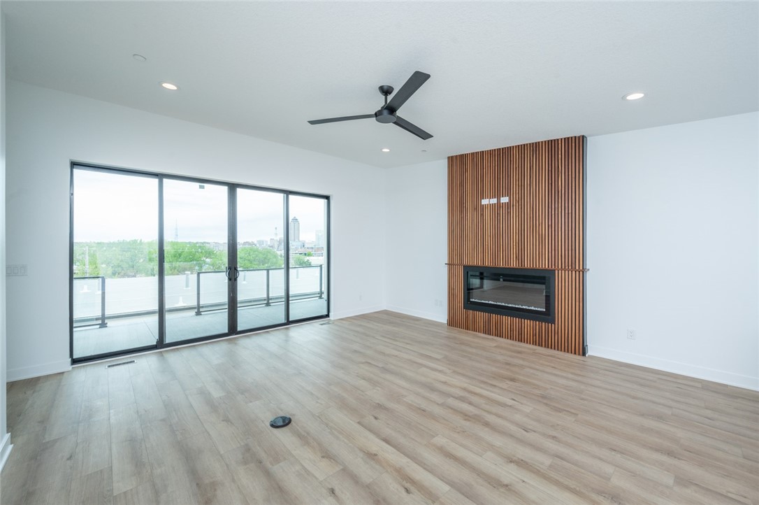550 Indianola Road 10