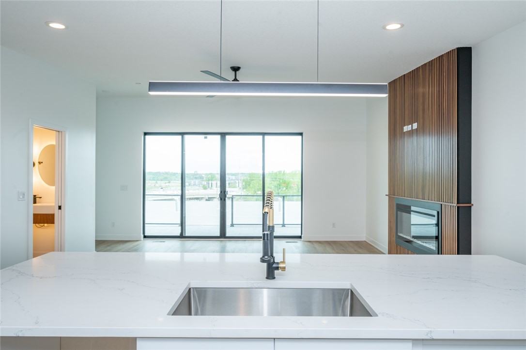 550 Indianola Road 10