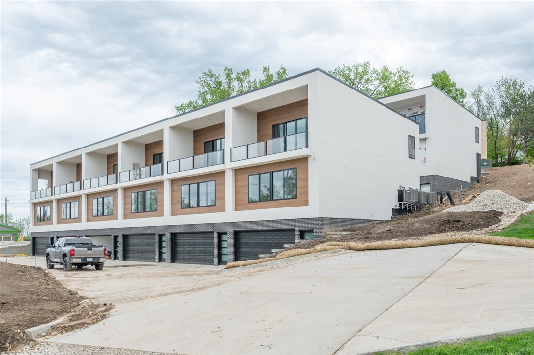 550 Indianola Road 10