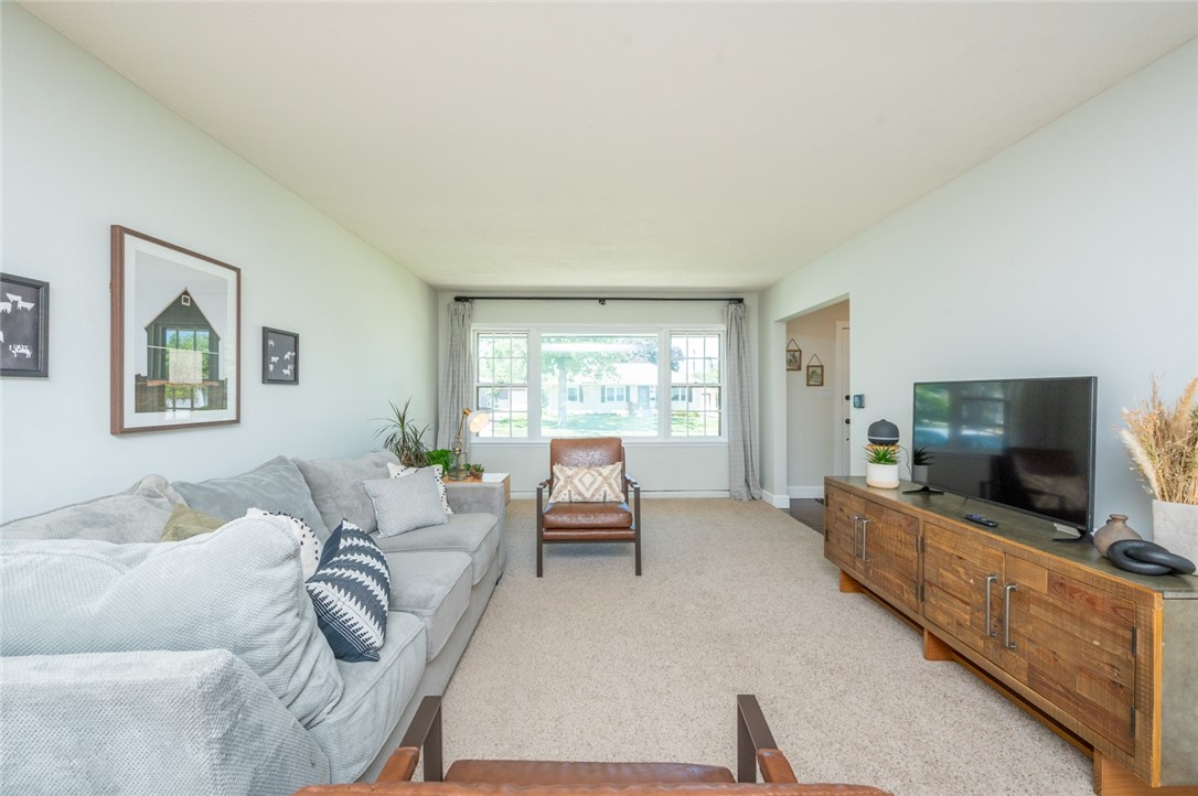 209 SE Park View Drive