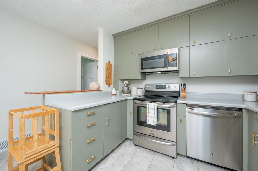 209 SE Park View Drive