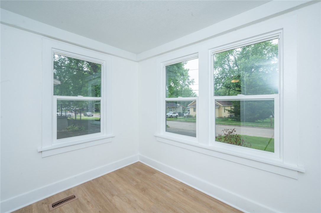 2427 E 37th Court