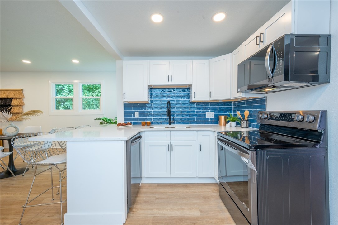 2427 E 37th Court