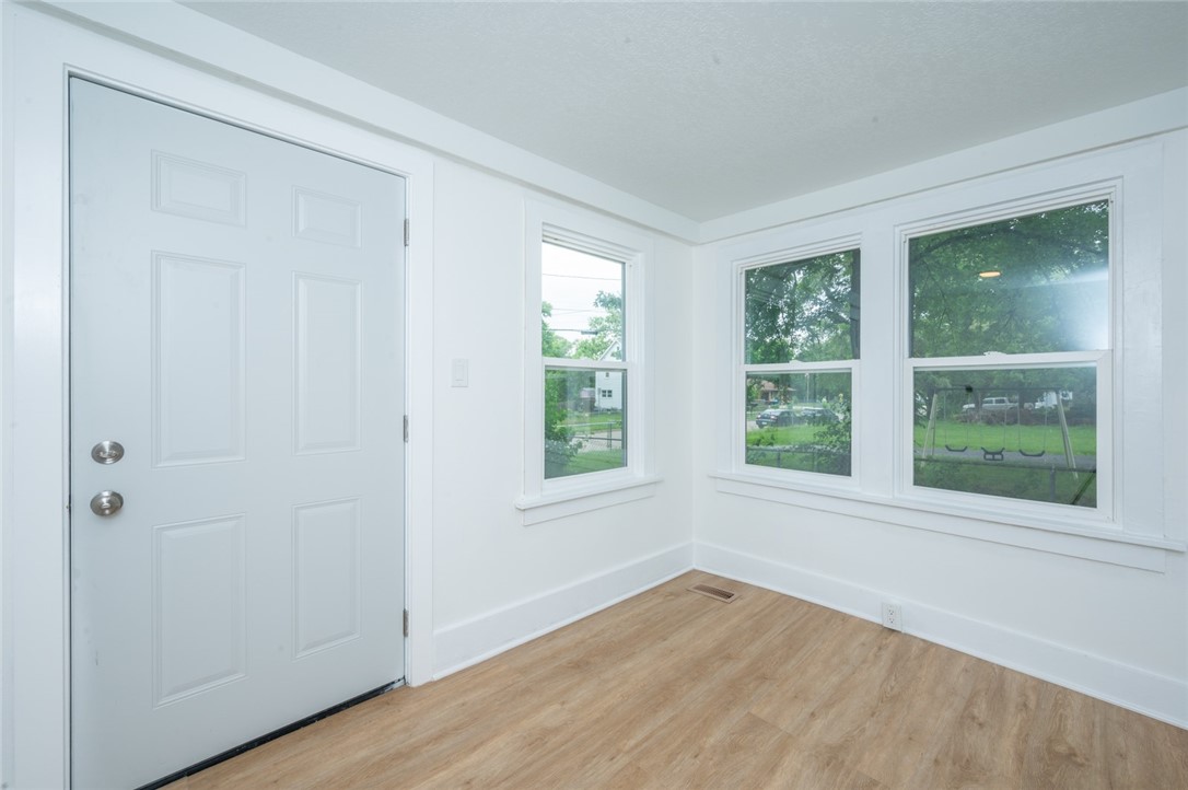 2427 E 37th Court