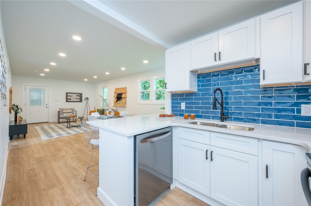 2427 E 37th Court