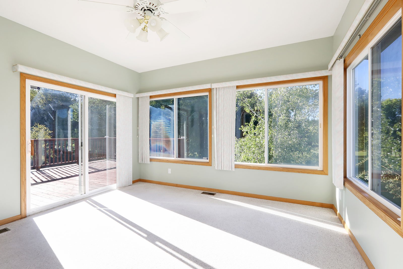 4915 Copper Creek Drive