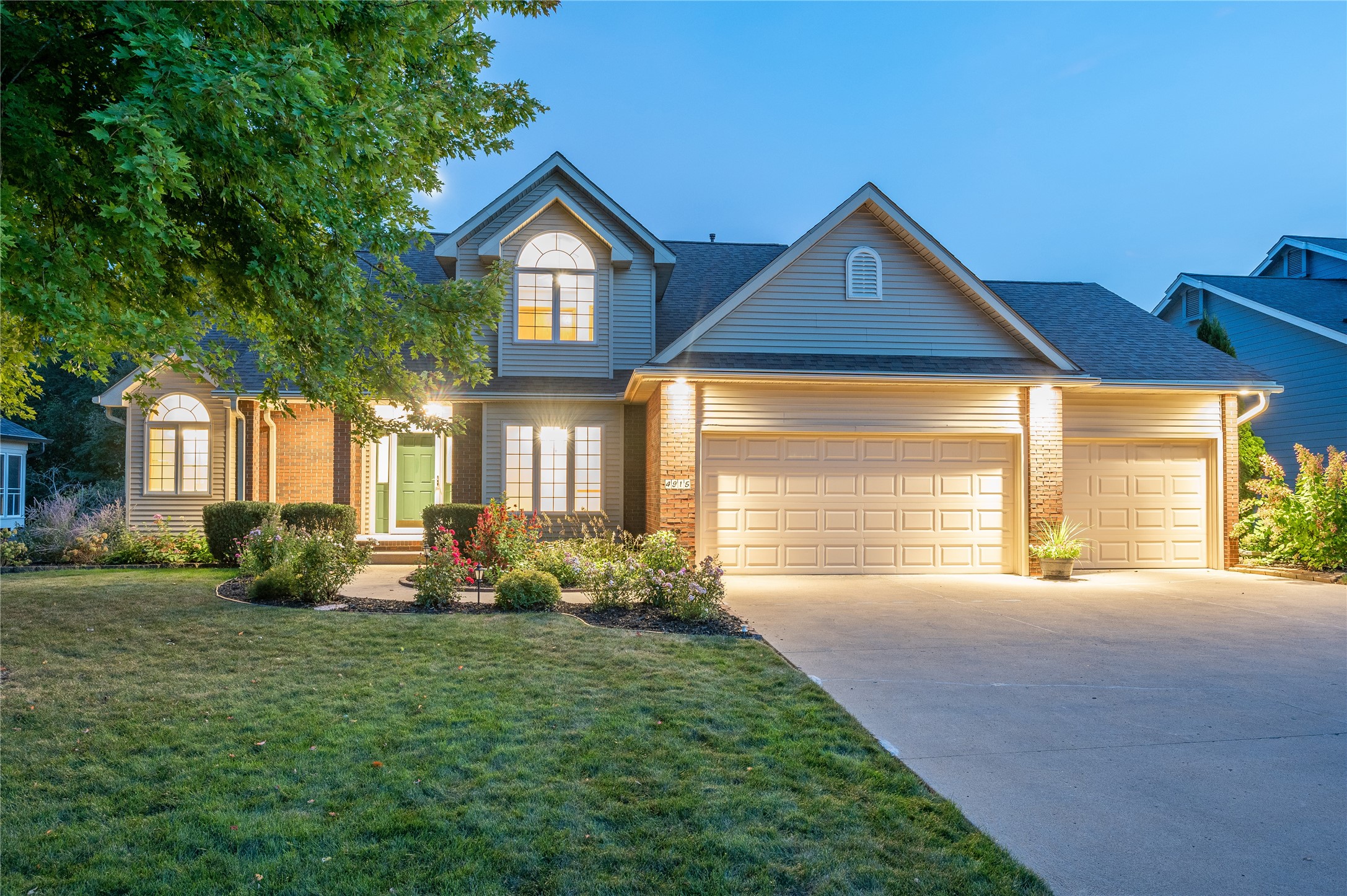 4915 Copper Creek Drive