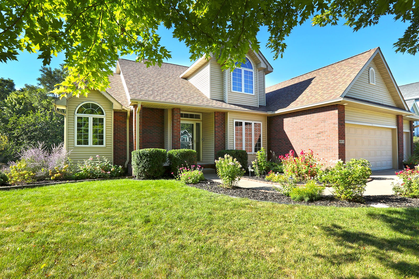 4915 Copper Creek Drive