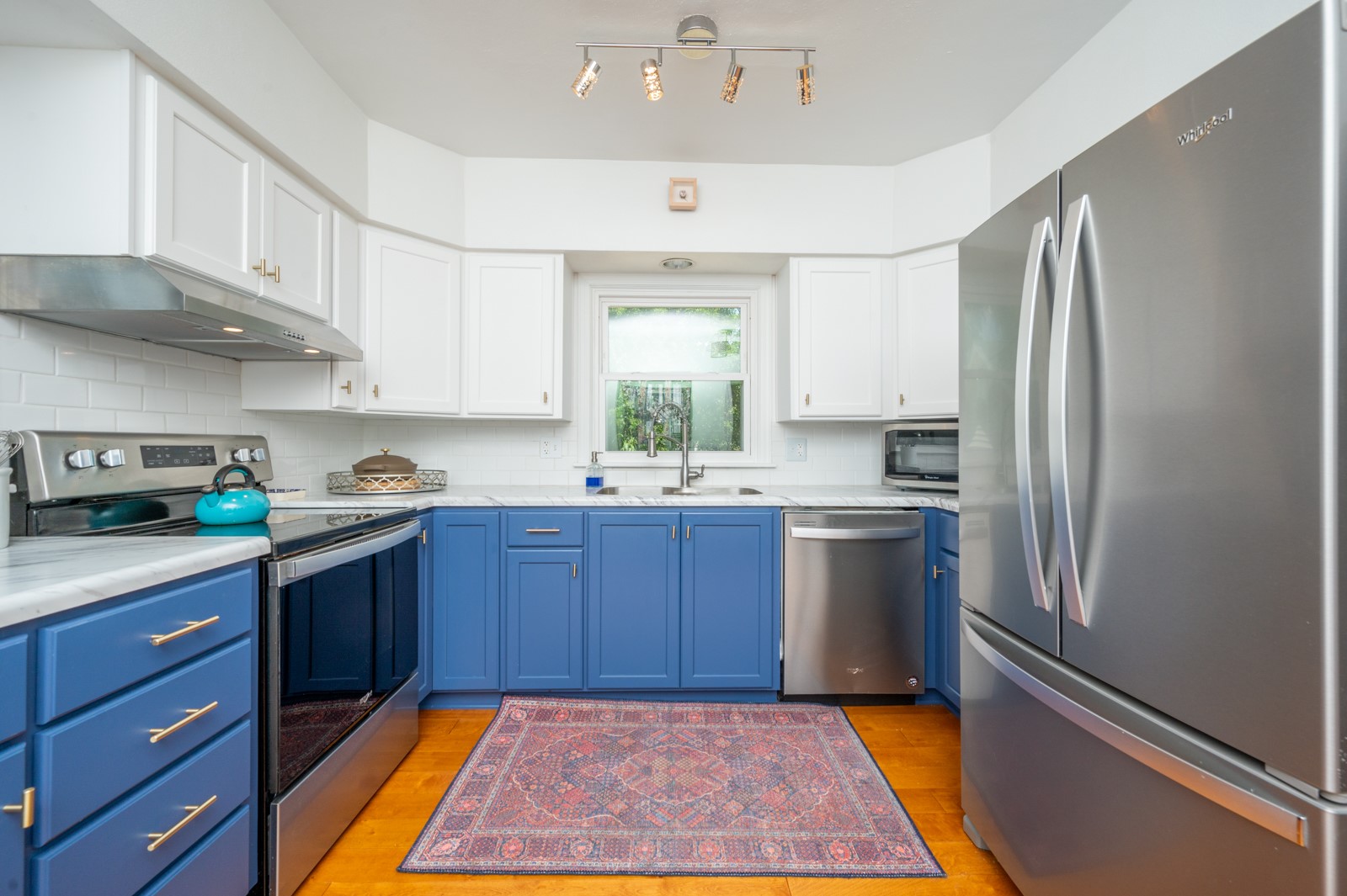 1239 Creston Avenue