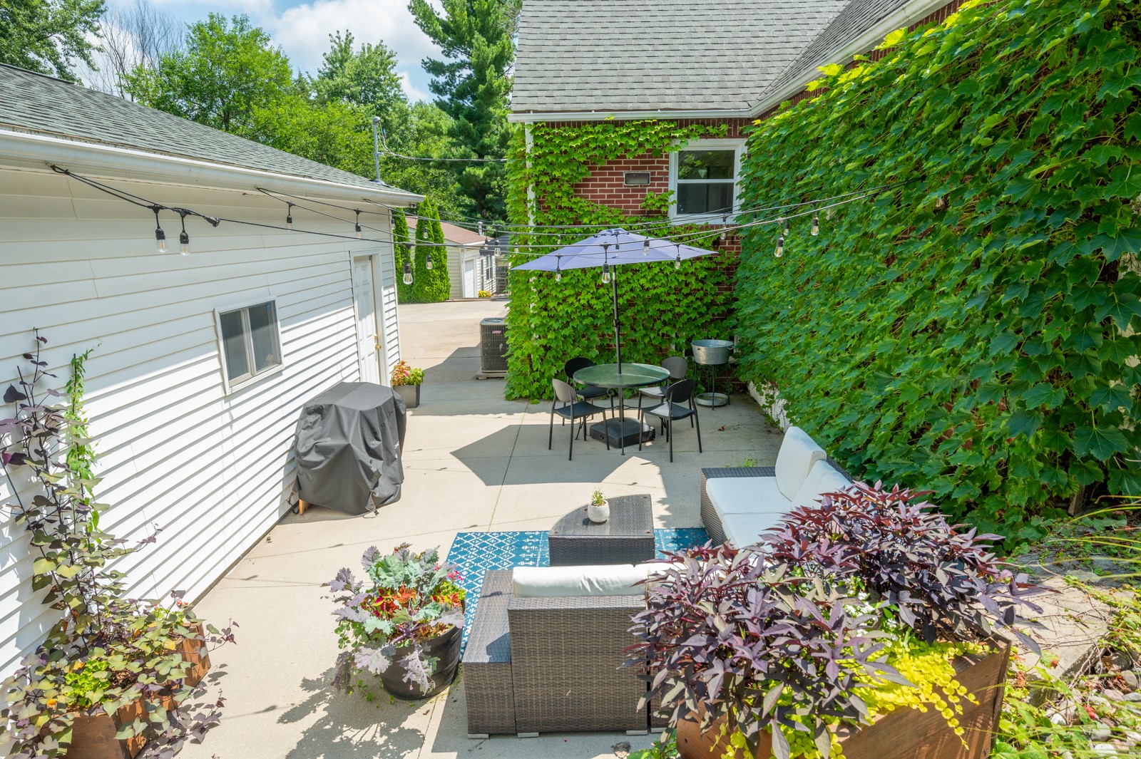 1239 Creston Avenue