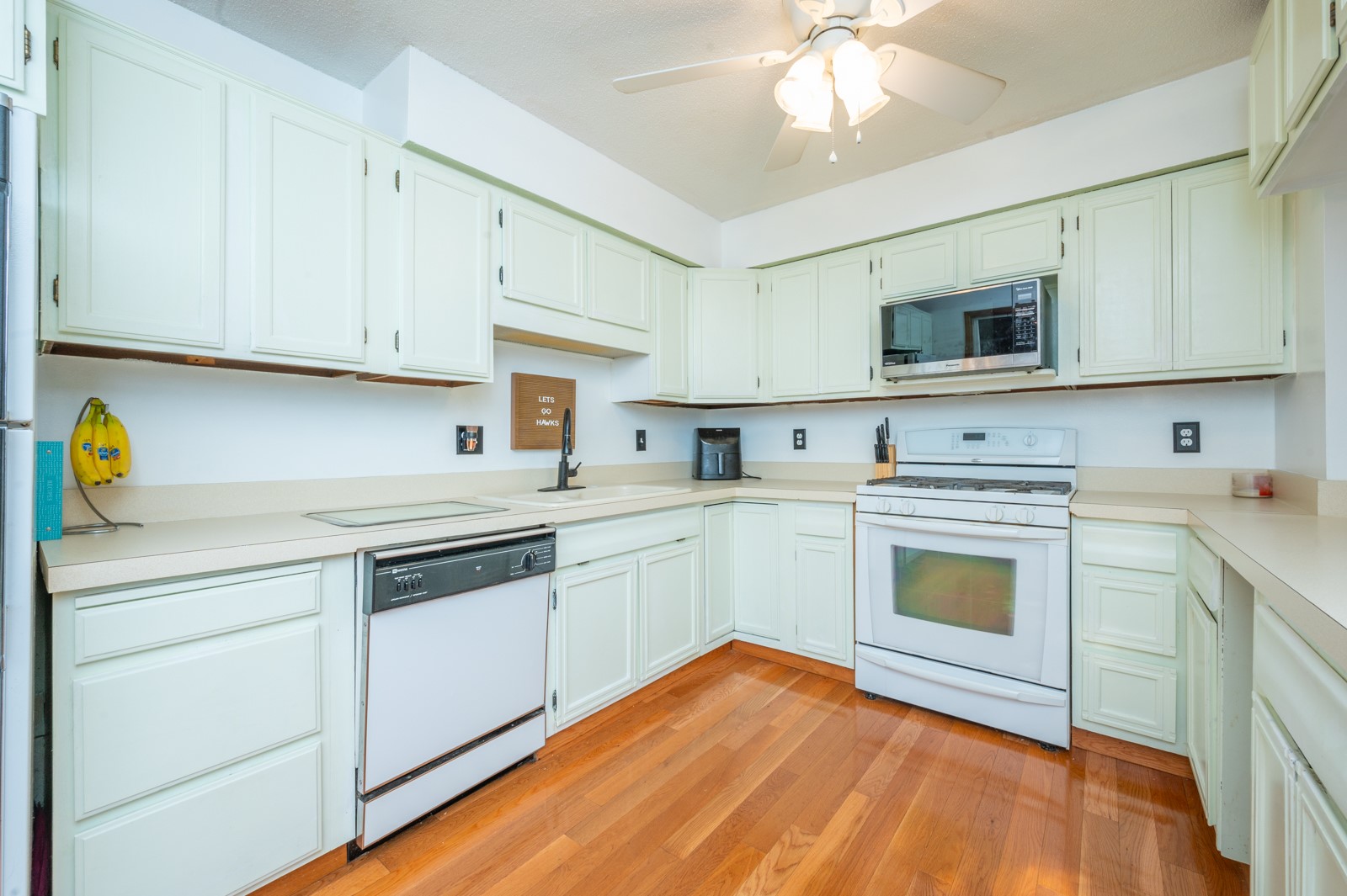4625 Lockner Drive 8