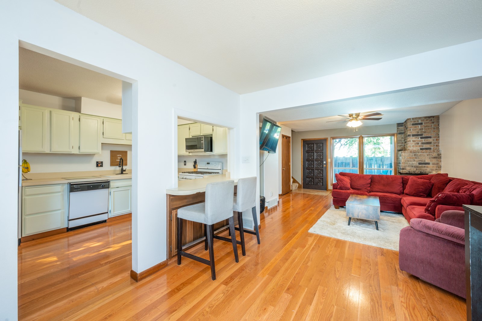 4625 Lockner Drive 8