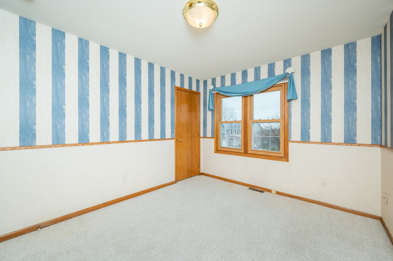 1214 SE Lowell Drive