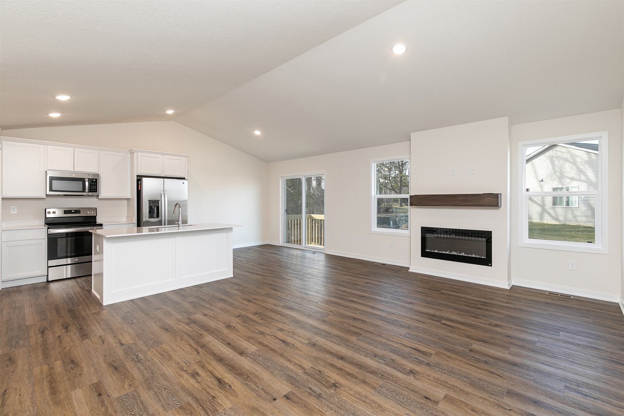 425 Commons Drive