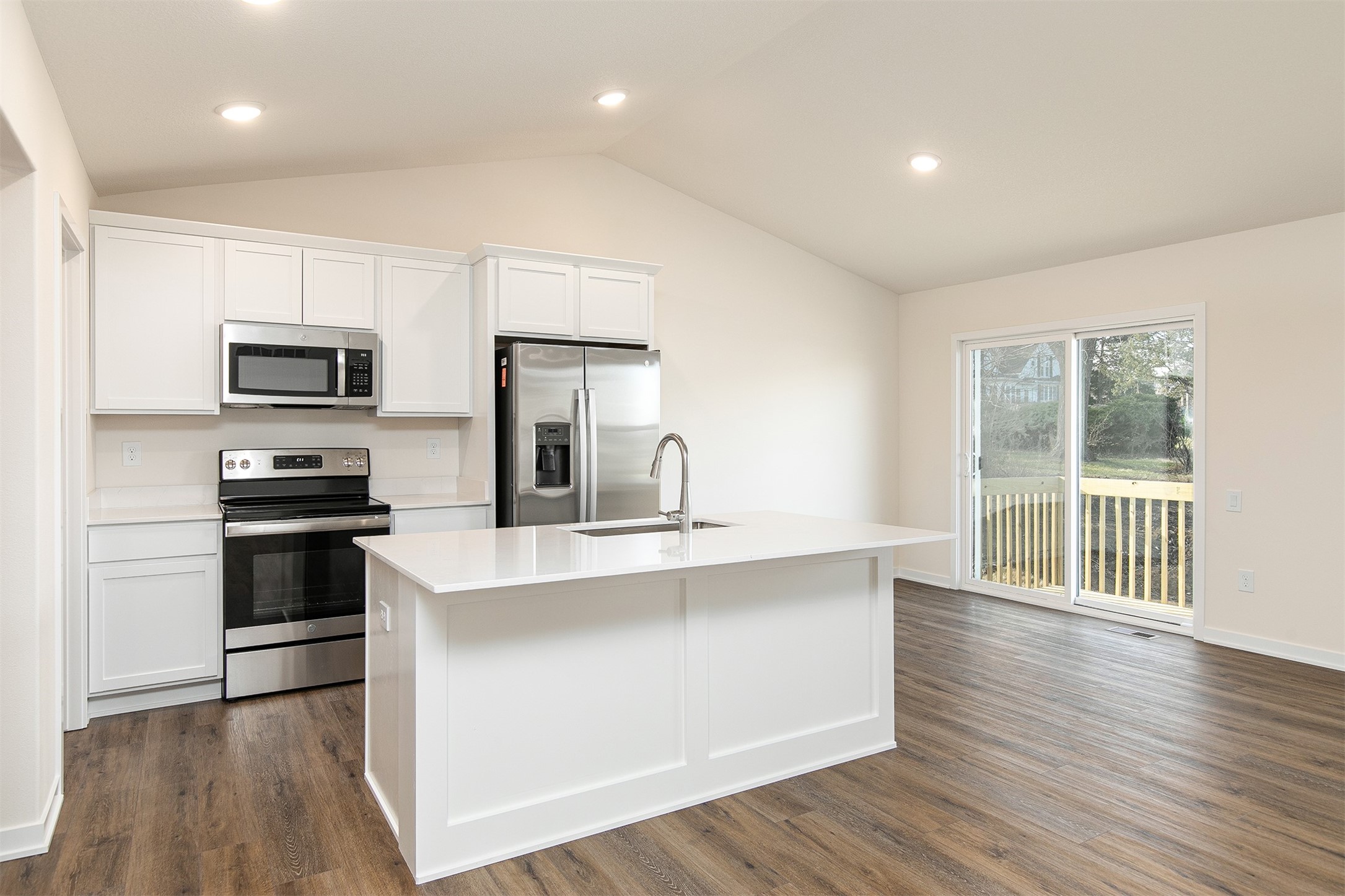 425 Commons Drive