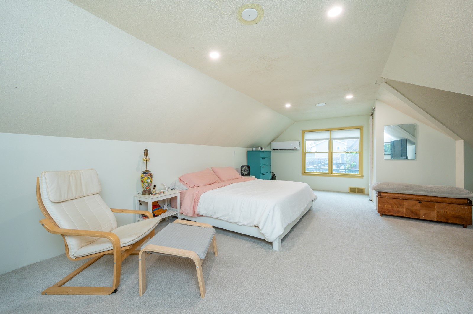 6423 Carpenter Avenue