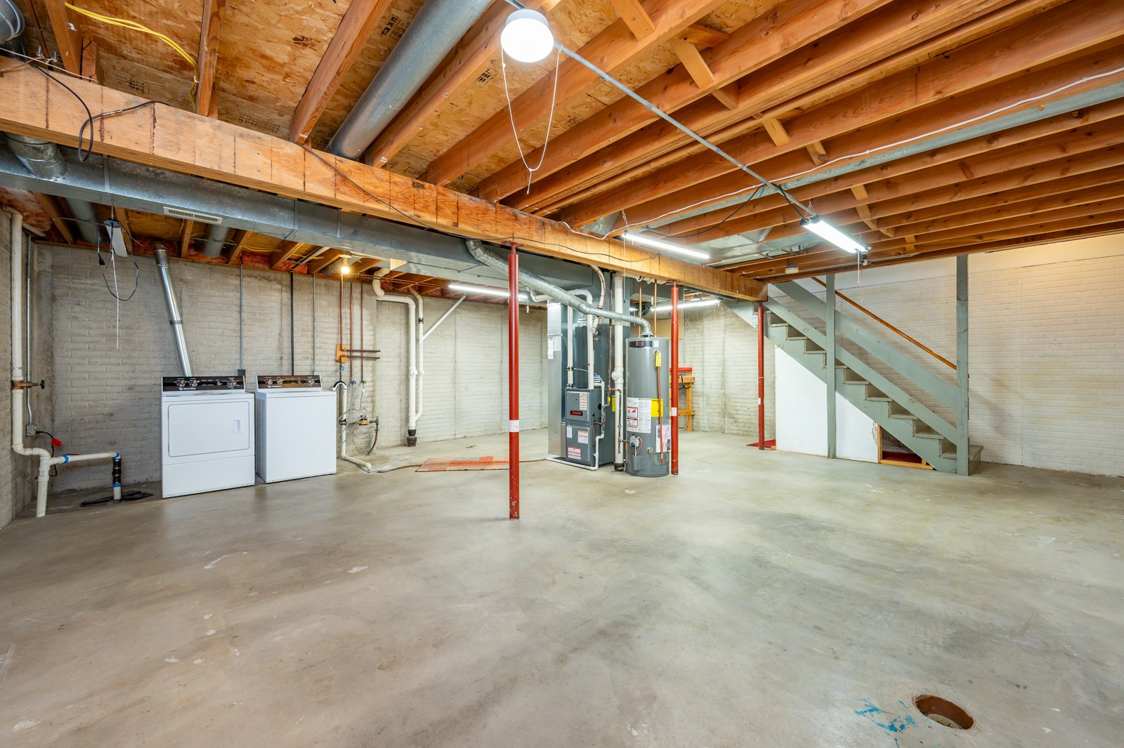 113 NW Maplewood Drive