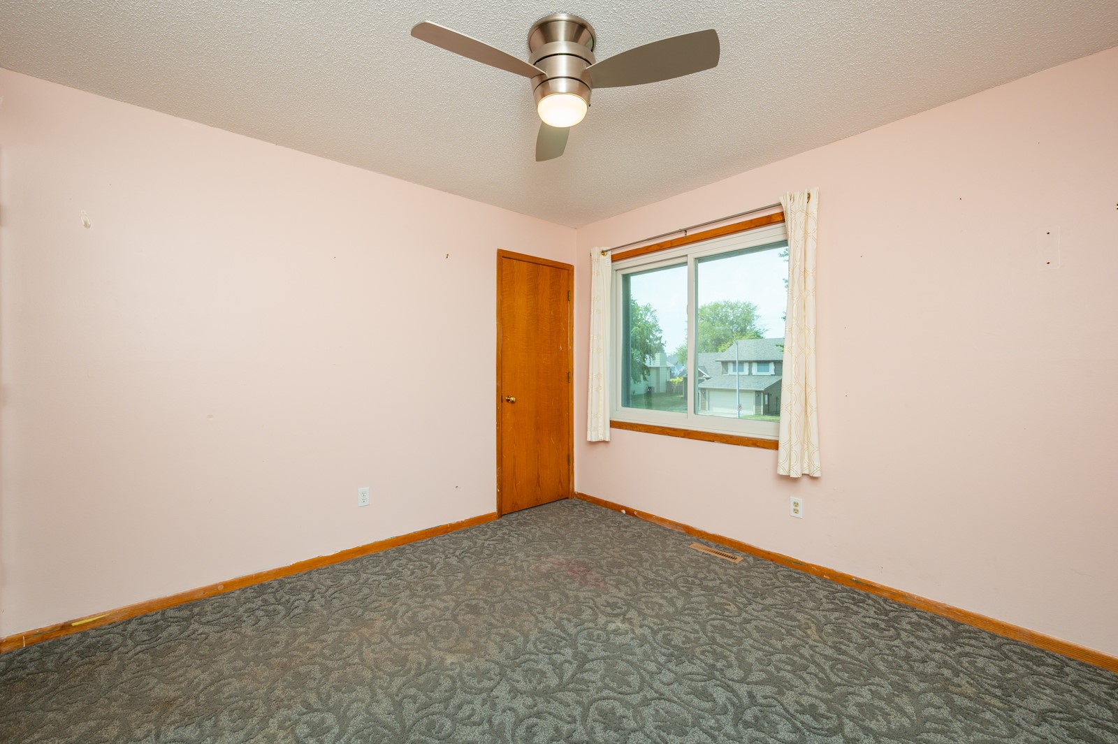 113 NW Maplewood Drive