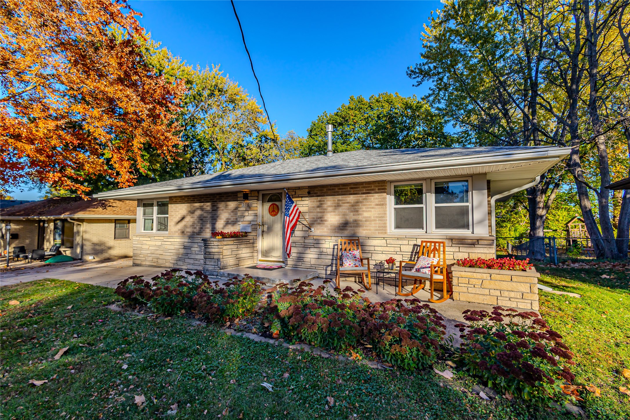 3001 Don Lee Court