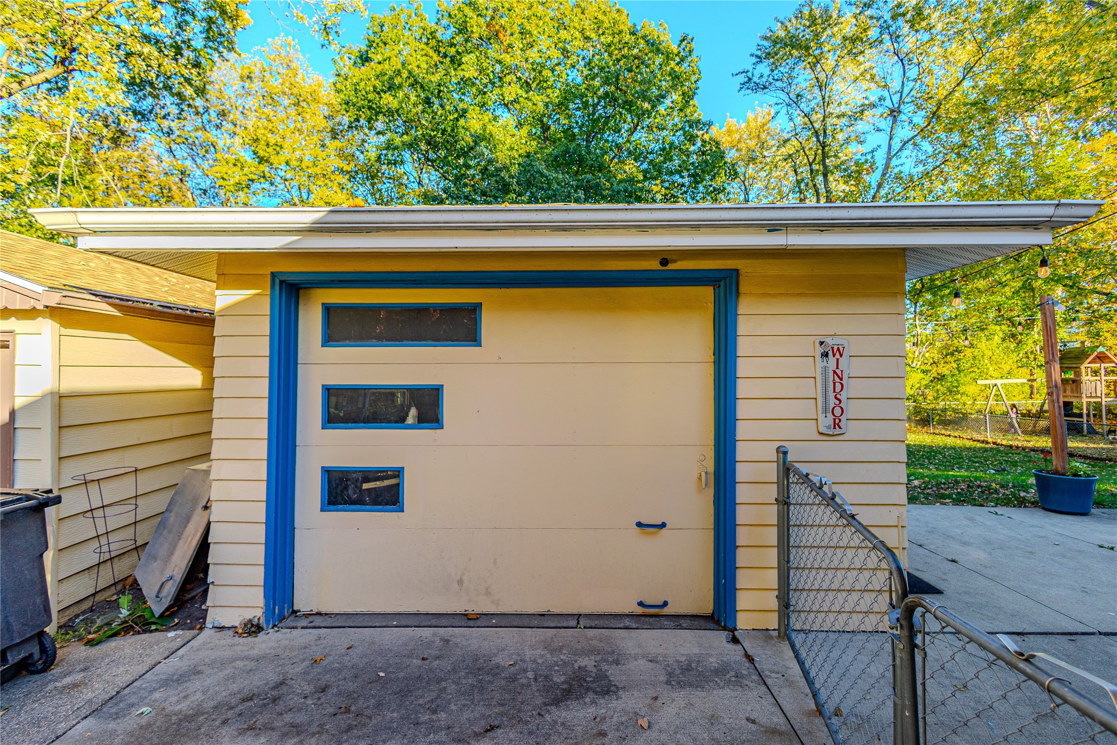 3001 Don Lee Court