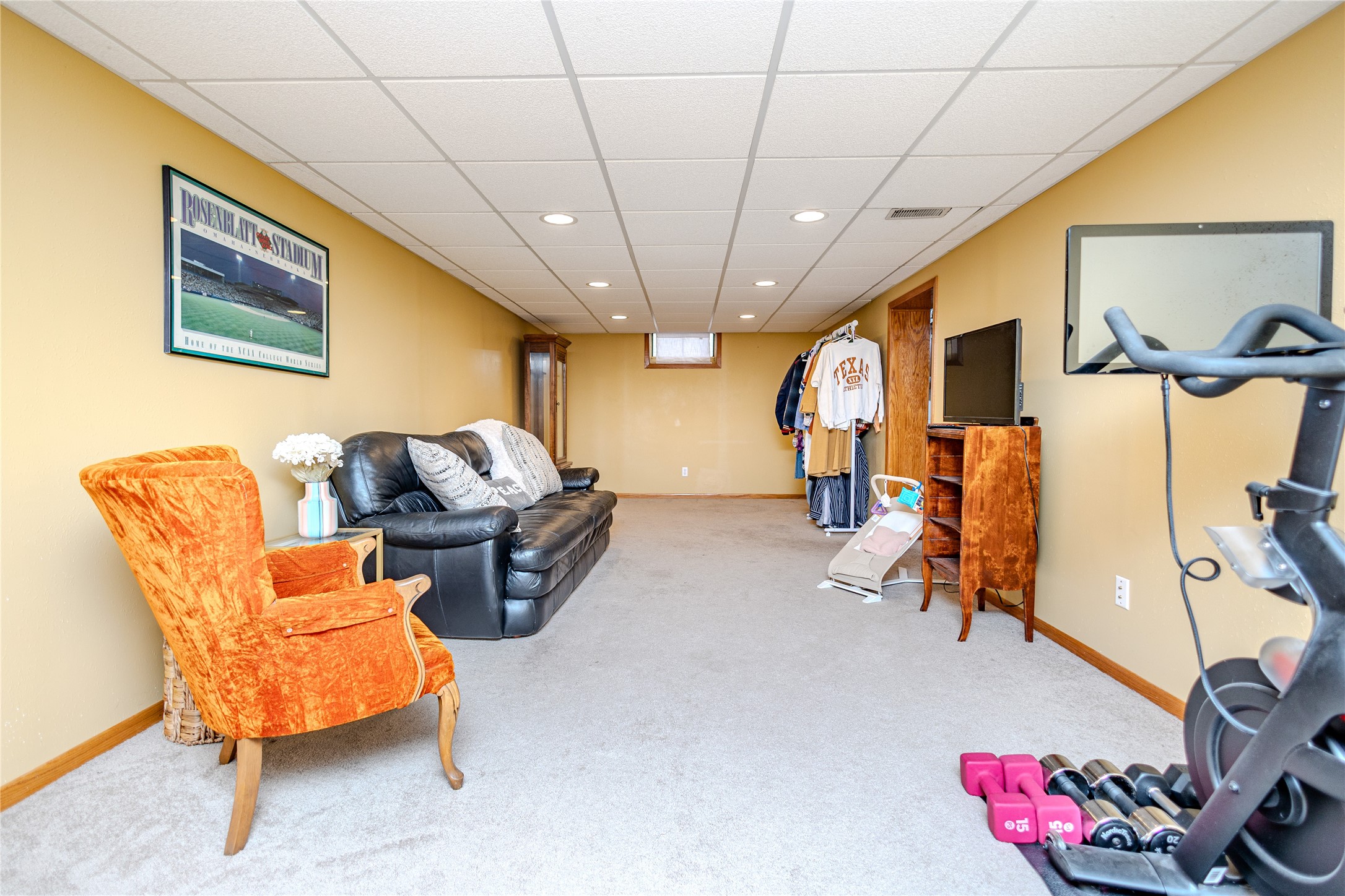 3001 Don Lee Court