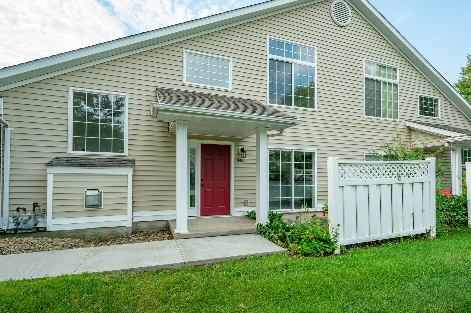 5418 Longview Court 1