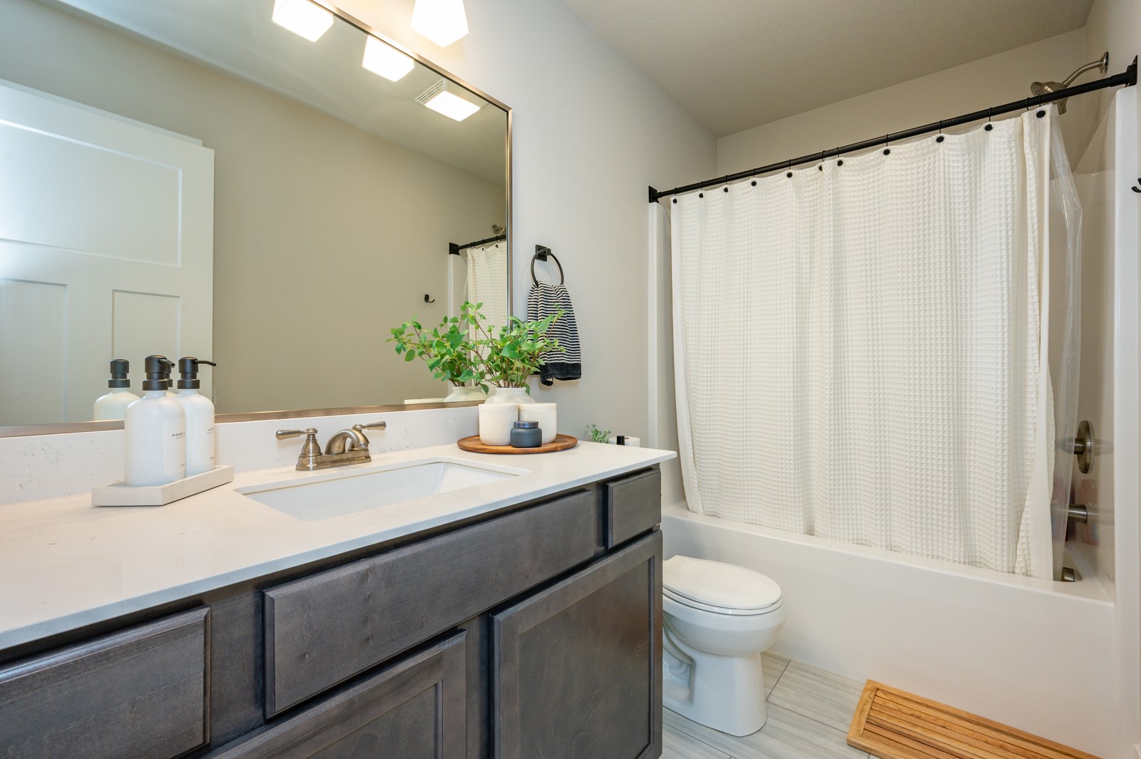 3344 NW Stratford Lane