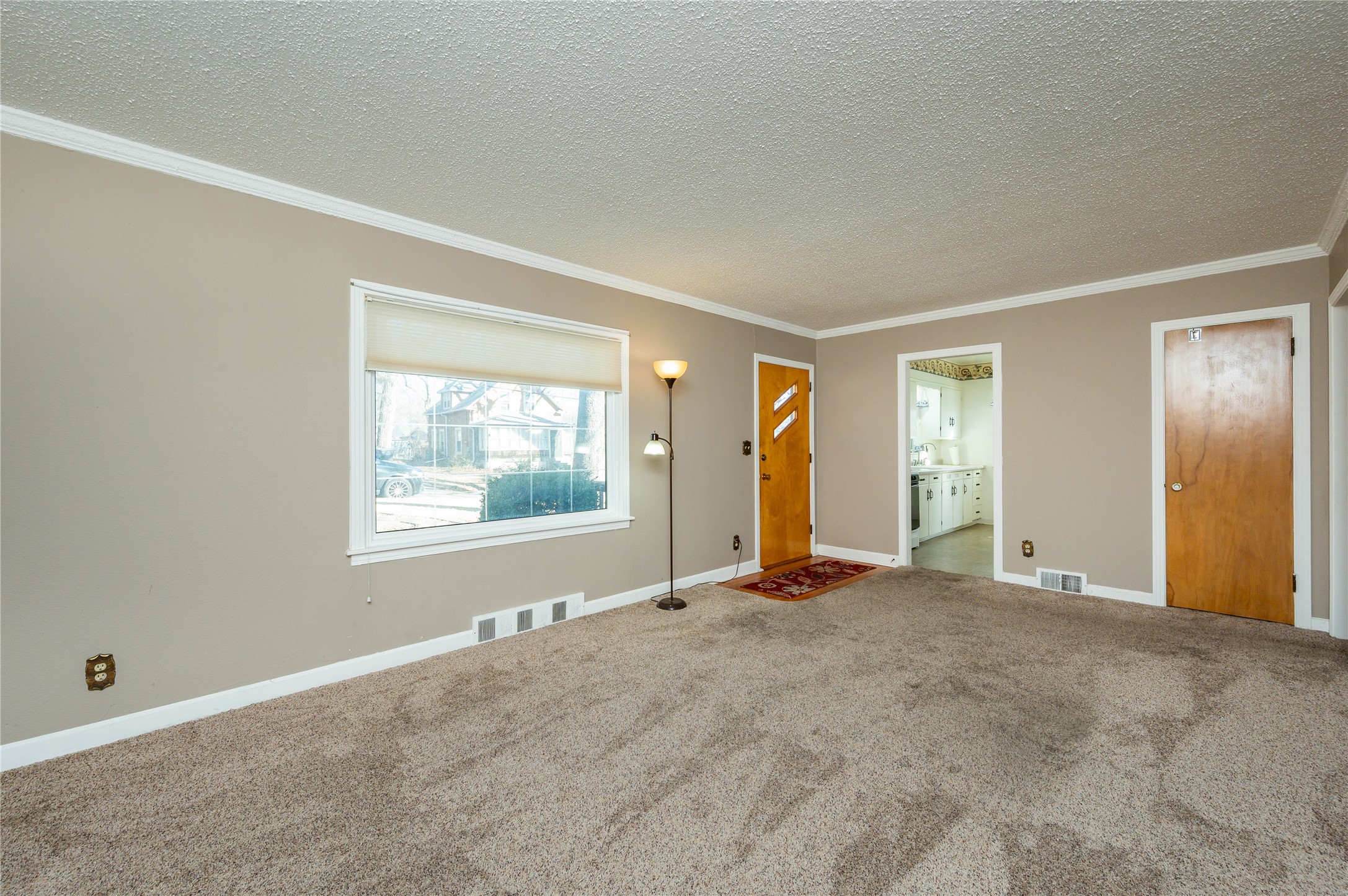 710 Creston Avenue