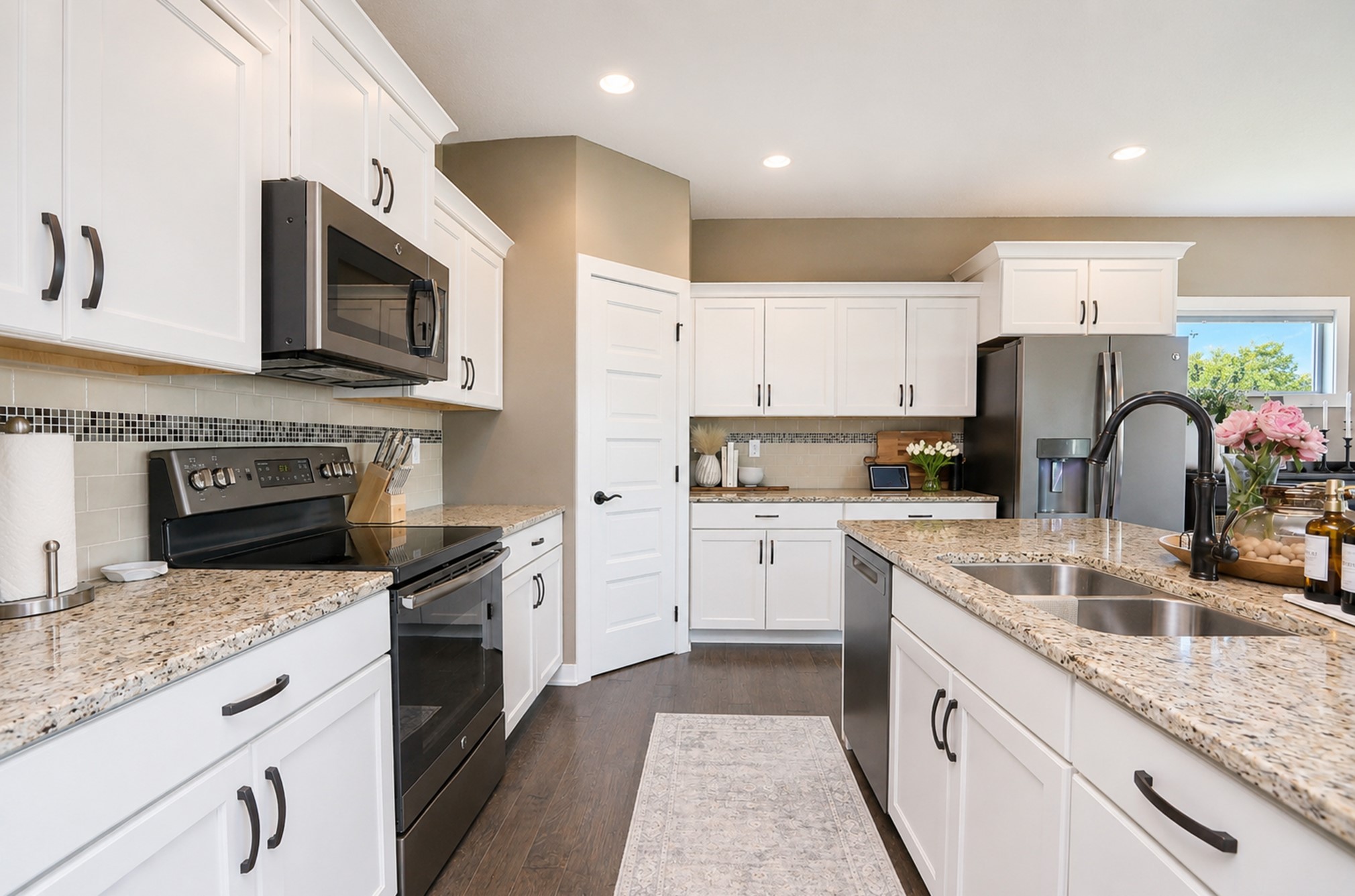 9425 Bellflower Lane