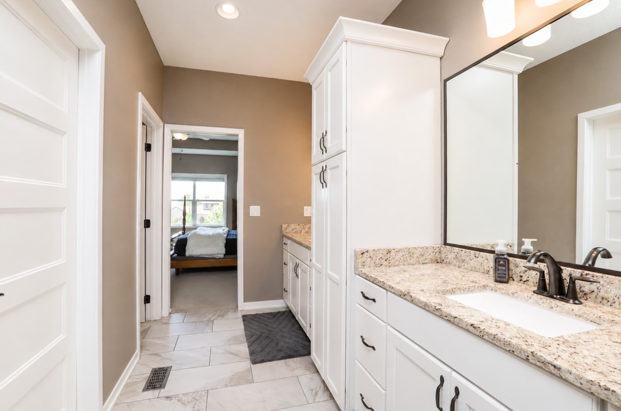 9425 Bellflower Lane
