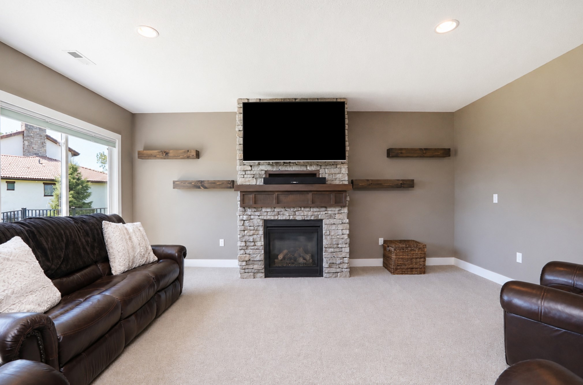 9425 Bellflower Lane