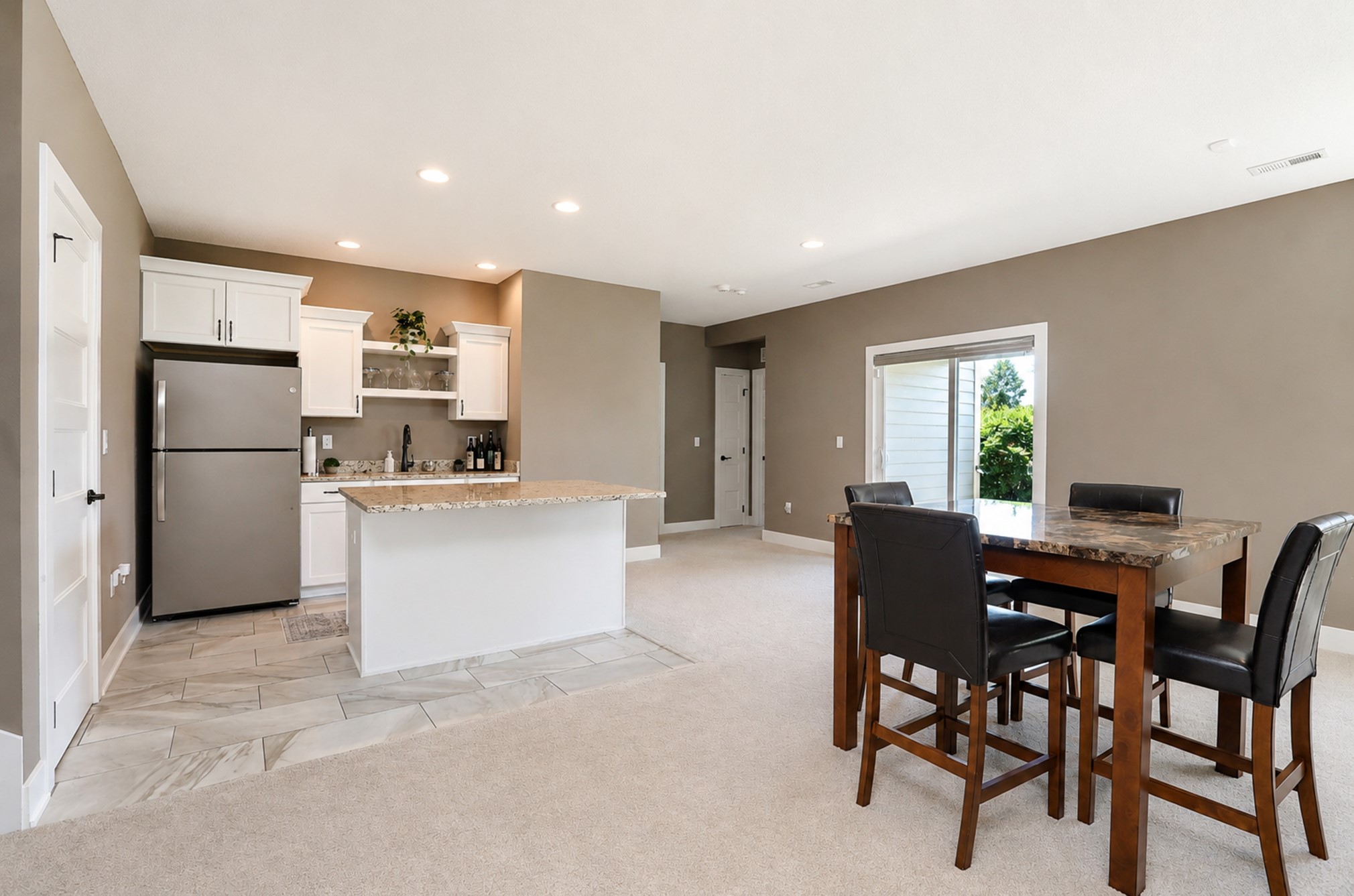 9425 Bellflower Lane