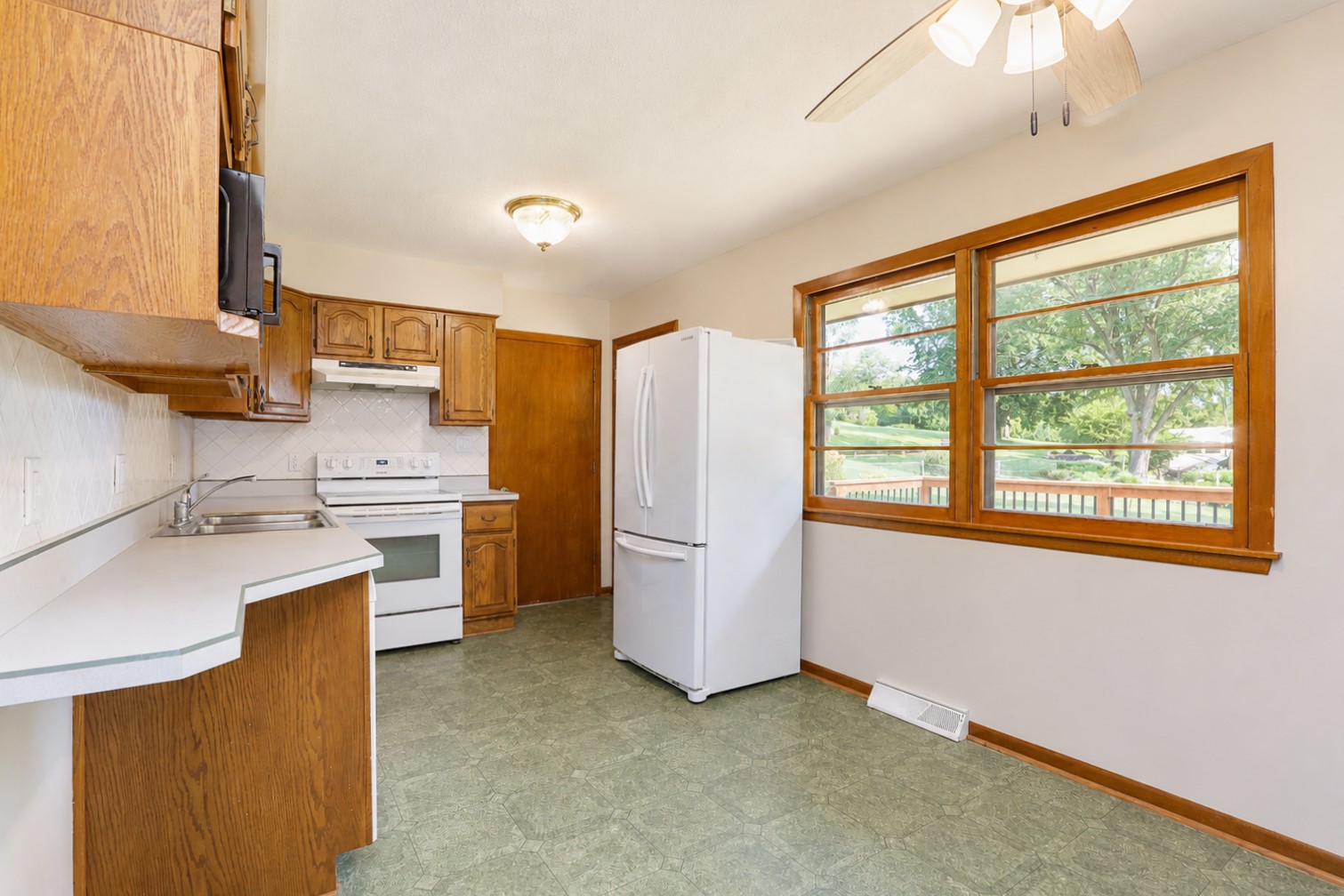 3231 Summit Vista Drive