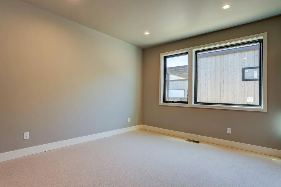 19162 Gateway Loop Unit: Lot 10