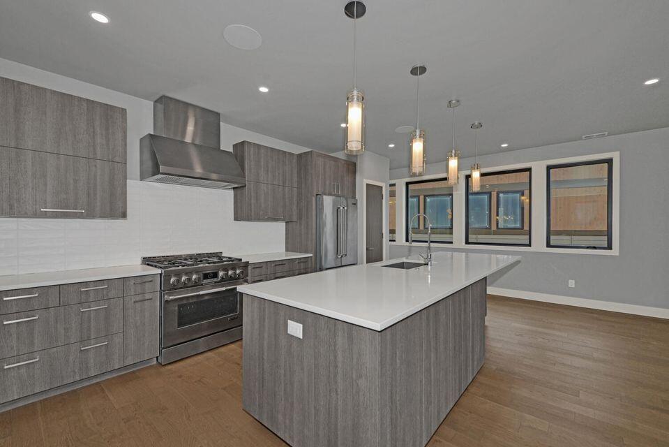 19162 Gateway Loop Unit: Lot 10