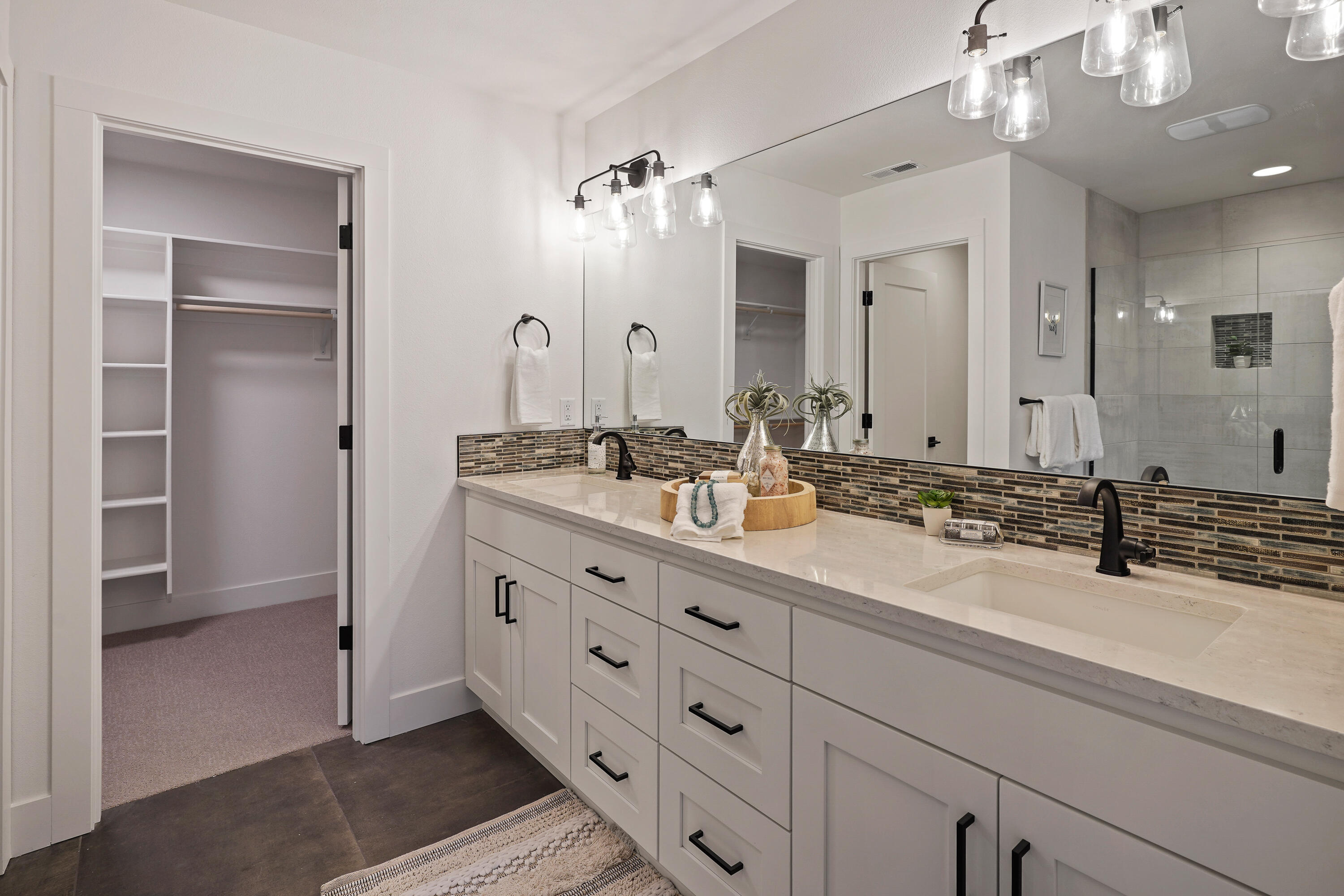 20542 SE Aberdeen Court