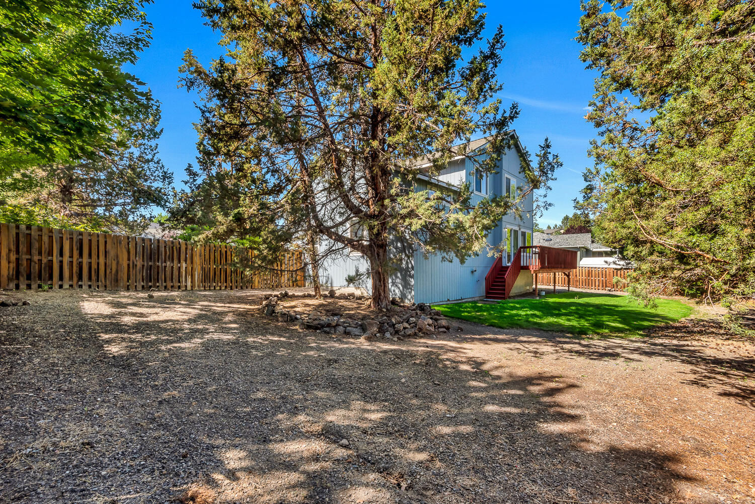 3555 SW Wickiup Avenue