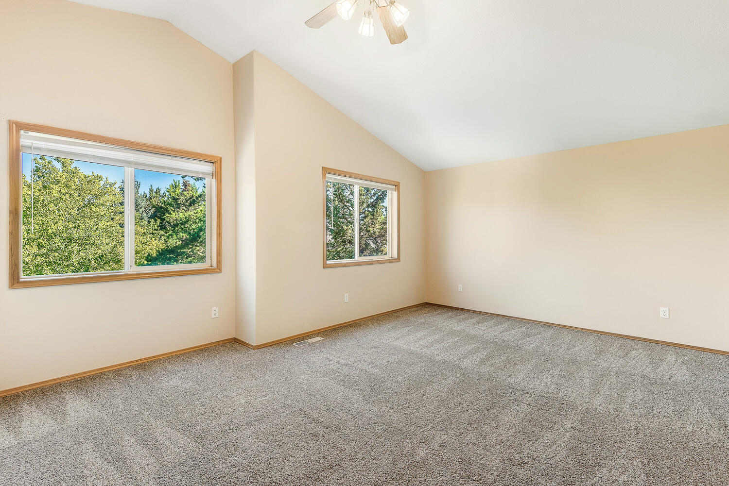 3555 SW Wickiup Avenue