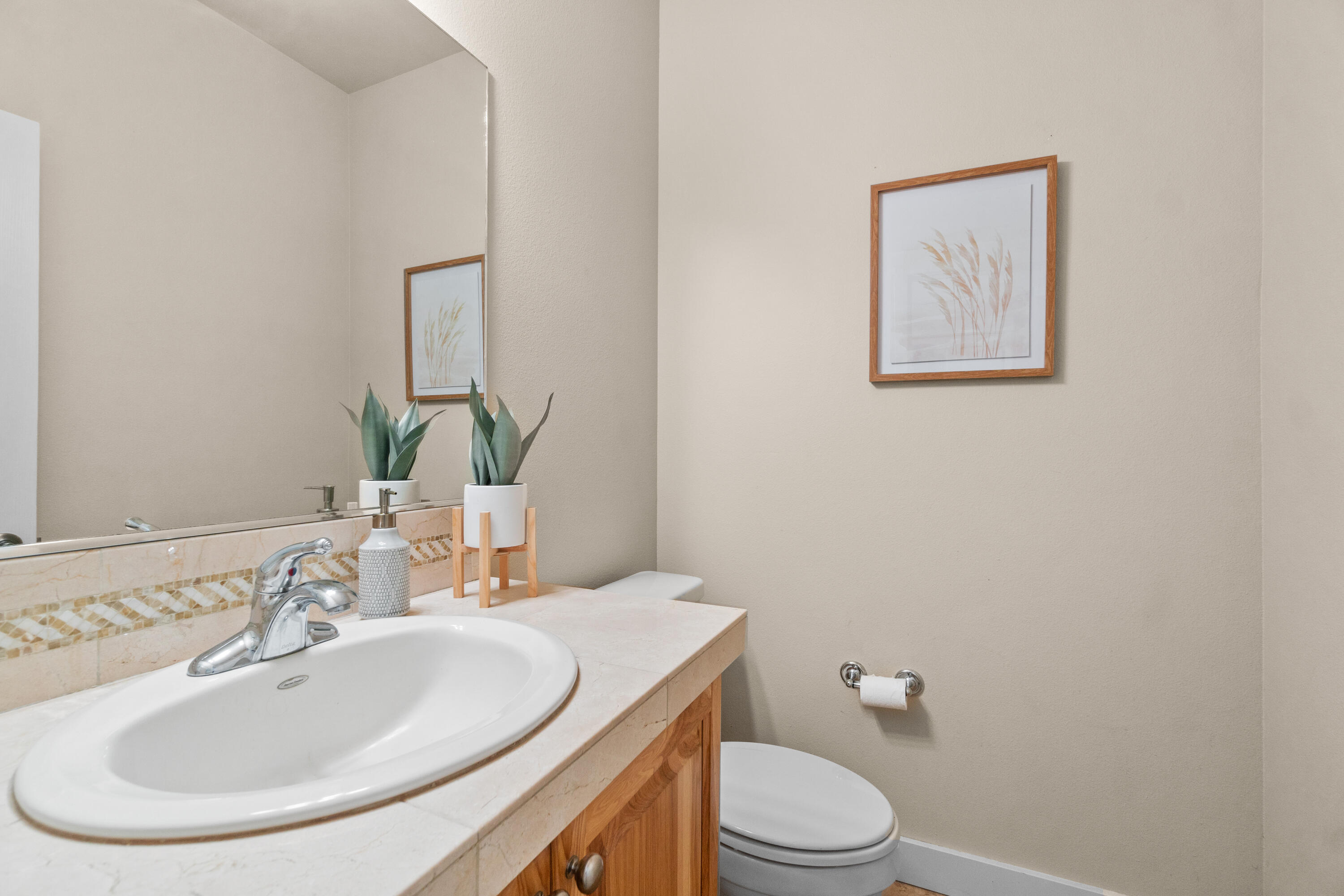 466 NW Flagline Drive